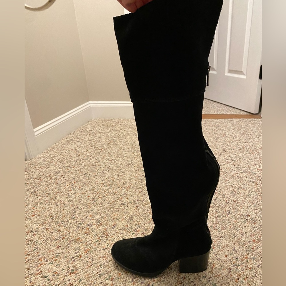 Steve Madden. Black Suede Knee High Boots. Size 6.5.